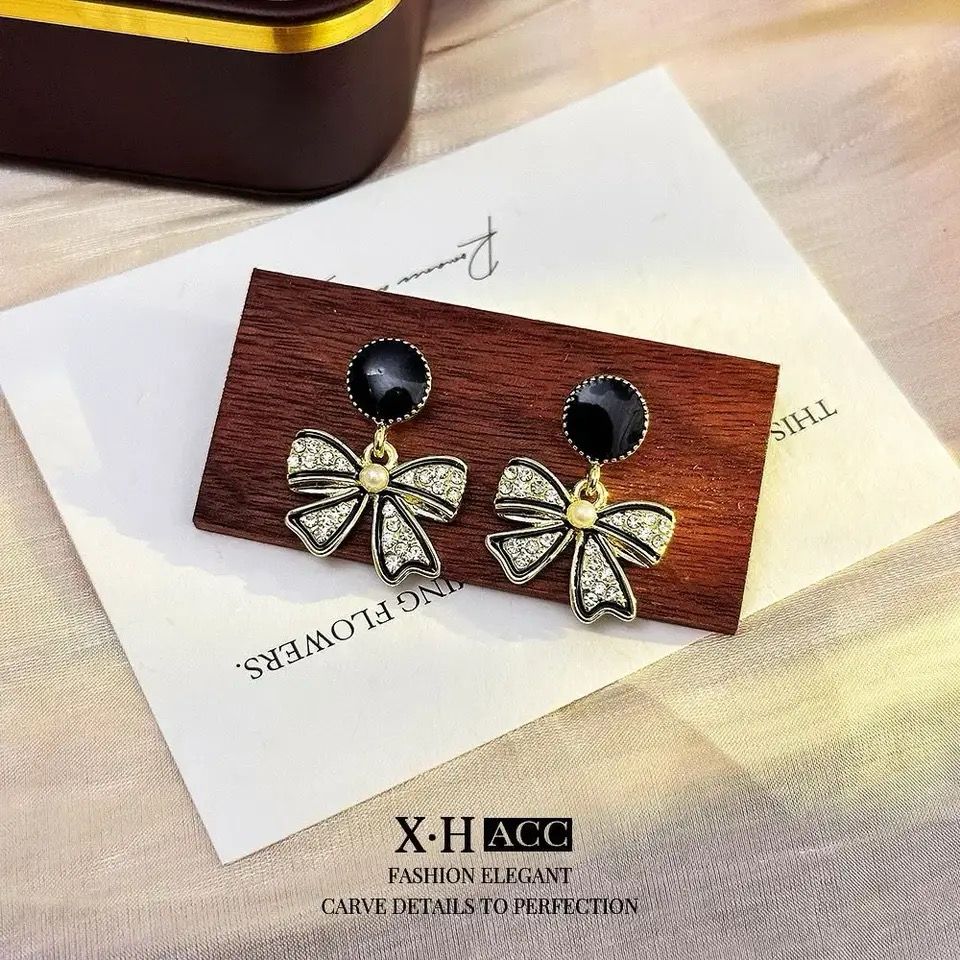 Elegant Stud Earrings | Artificial Jewellery - Buyncart