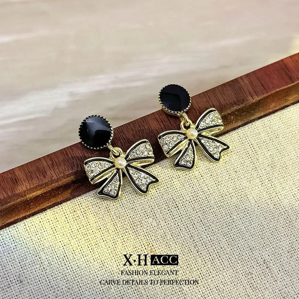 Elegant Stud Earrings | Artificial Jewellery - Buyncart