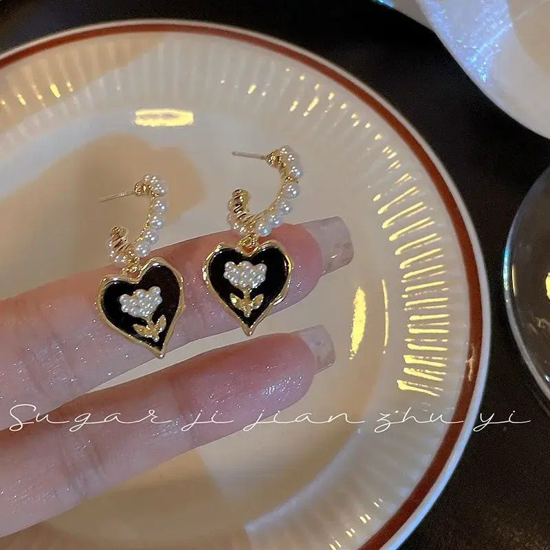 Lady Love Heart Ear Studs - Buyncart