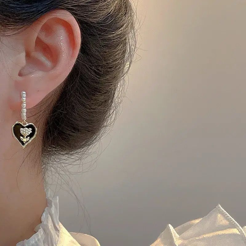 Lady Love Heart Ear Studs - Buyncart