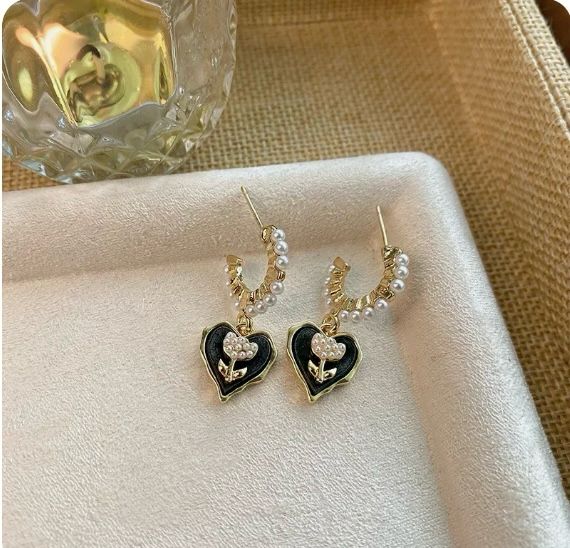 Lady Love Heart Ear Studs - Buyncart
